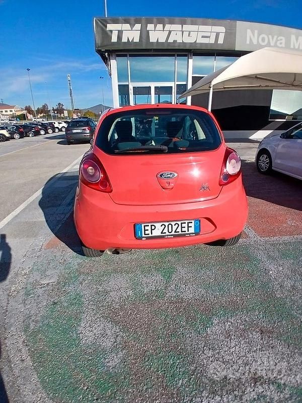 Usata Ford Ka 69 CV (50 kW) 2013 Rosso Berlina