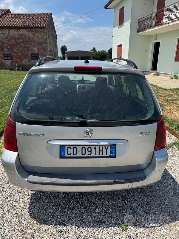 Usata Peugeot 307 109 CV (80 kW) 2005 Grigio Station wagon