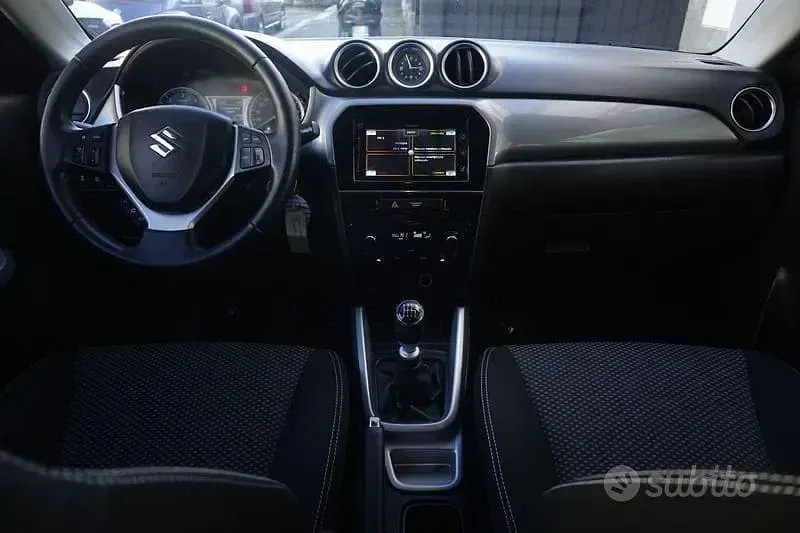 Usata Suzuki Vitara 120 CV (88 kW) 2015 Grigio SUV