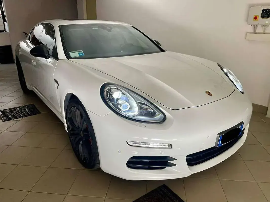 Usata Porsche Panamera 250 CV (183 kW) 2014 Bianco Utilitaria