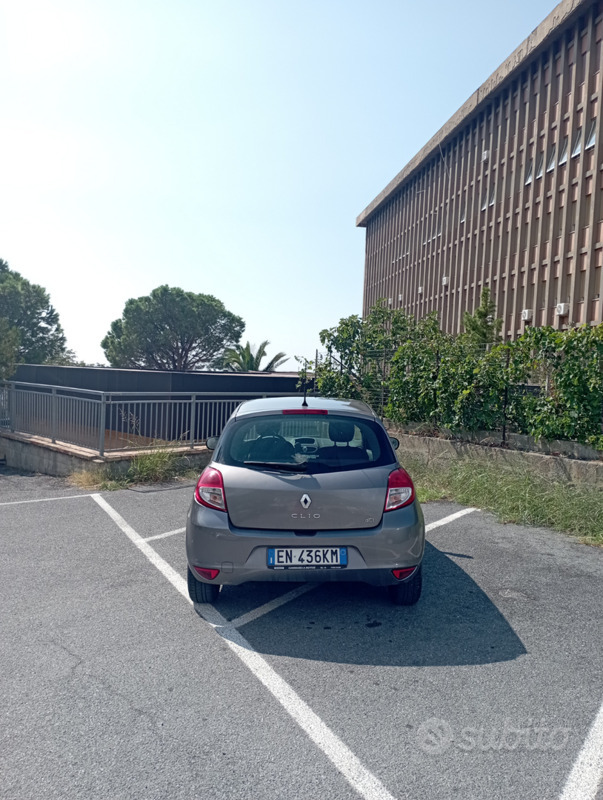 Usato 2012 Renault Clio 1.5 Diesel 75 CV (5.999 €)