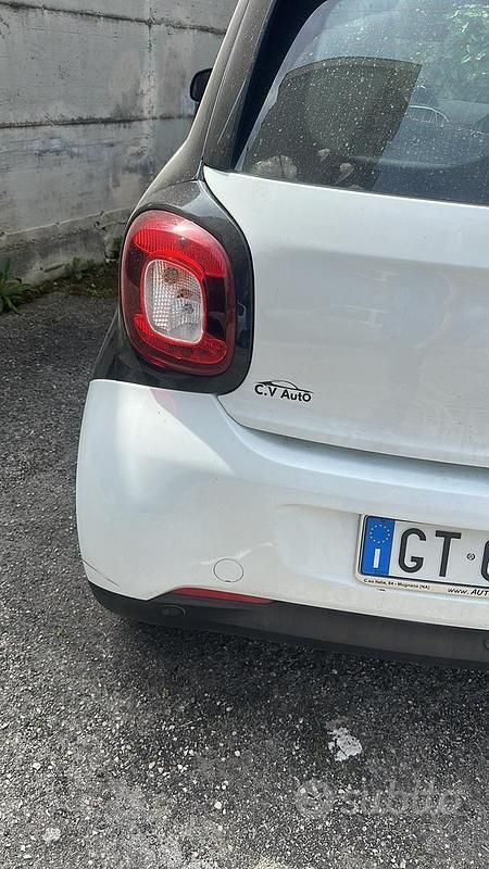 Usata Smart ForFour 71 CV (52 kW) 2019 Bianco Utilitaria