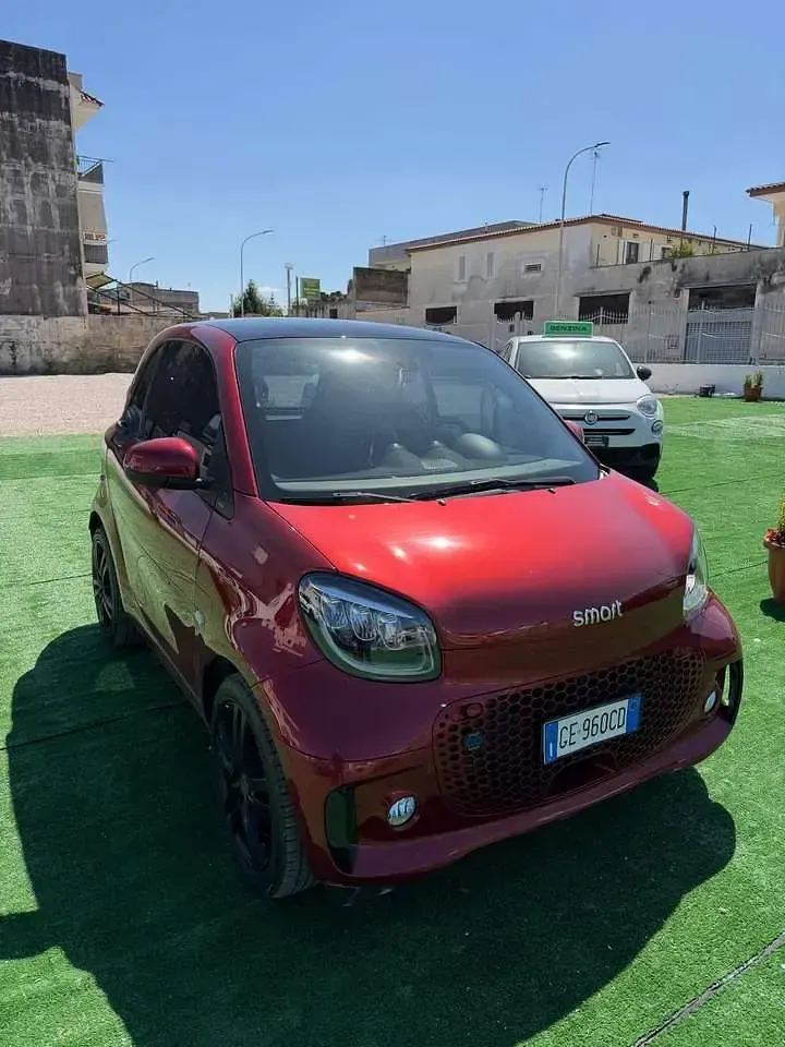 Usata Smart ForTwo Coupé Pulse 41 kW (56 CV) 2021 Rosso Utilitaria