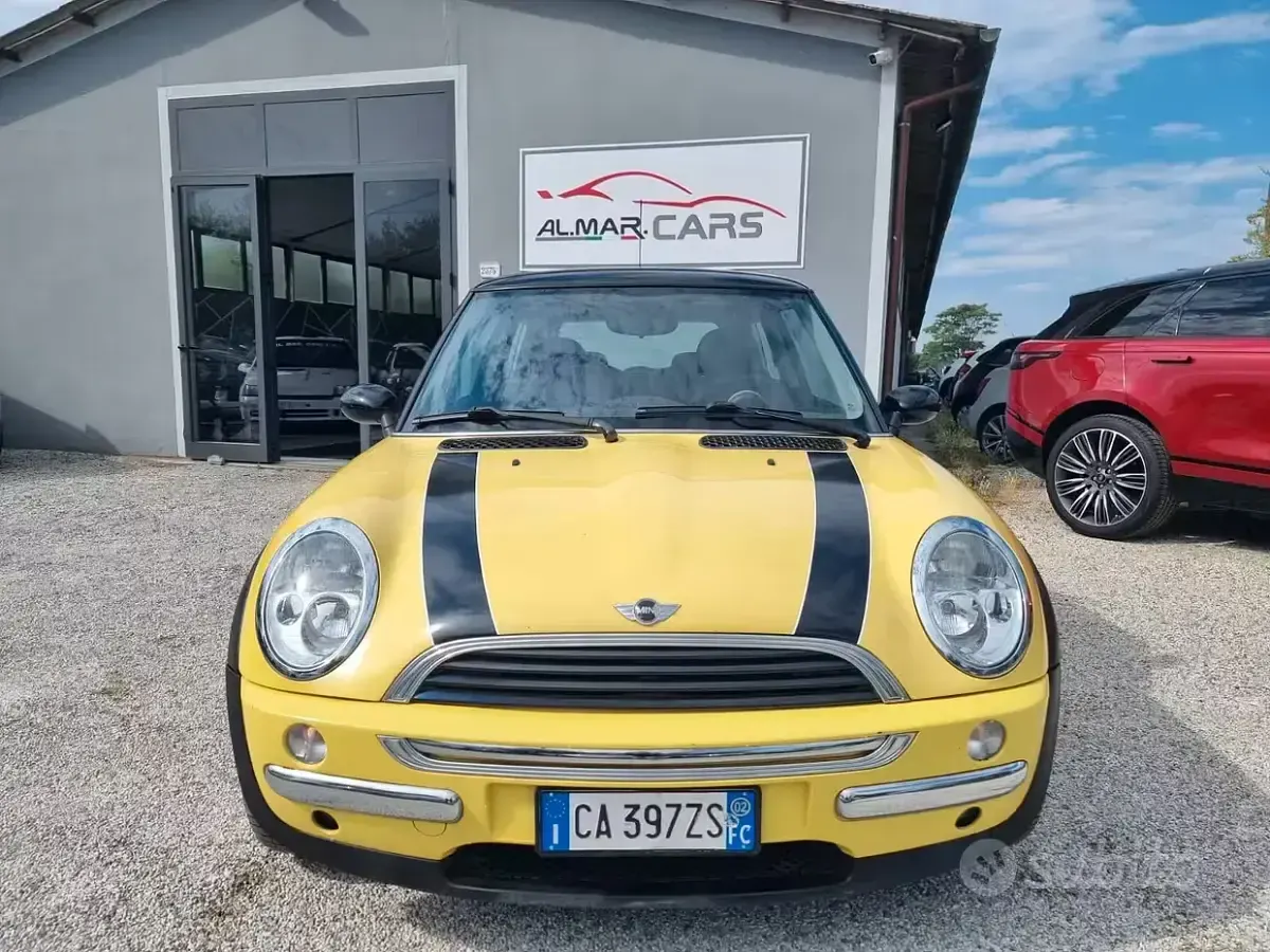 Usata Mini ONE 90 CV (66 kW) 2002 Giallo Utilitaria