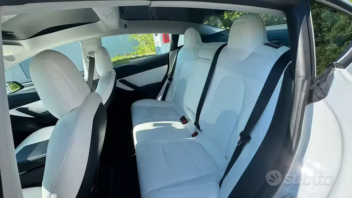 Usata Tesla Model 3 Long Range AWD 152 kW (208 CV) 2021 Bianco Berlina