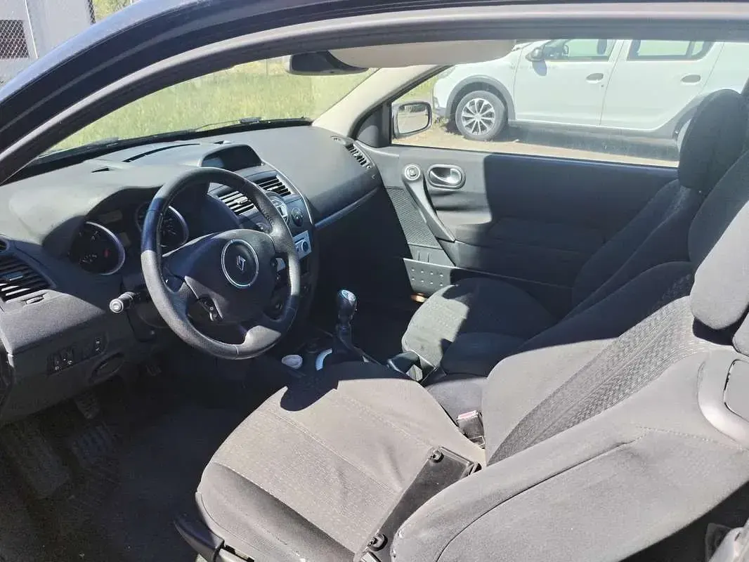 Usata Renault Mégane II Privilege 105 CV (77 kW) 2006 Berlina