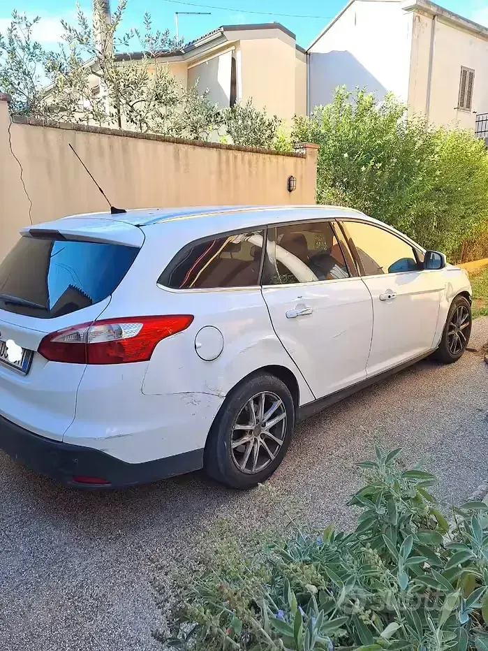 Usata Ford Focus 100 CV (73 kW) 2011 Station wagon