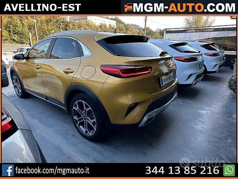 Usata Kia XCeed 136 CV (100 kW) 2021 Oro SUV