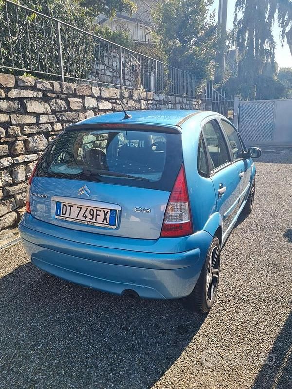 Usata Citroën C3 Exclusive 75 CV (55 kW) 2006 Blu/azzurro Utilitaria