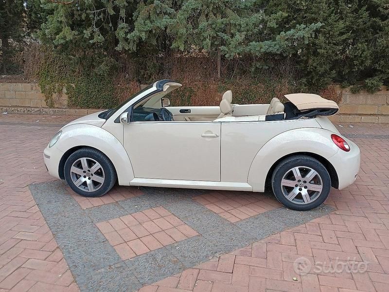 Usata VW New Beetle 105 CV (77 kW) 2008 Utilitaria