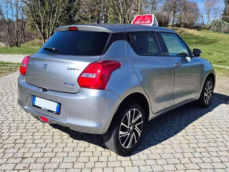 Usata Suzuki Swift 83 CV (61 kW) 2023 Argento new york Utilitaria
