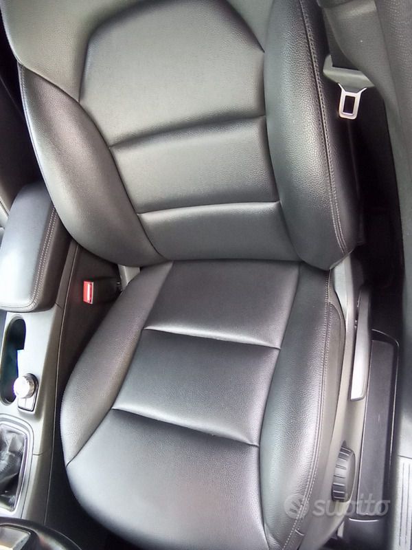 Usata Mercedes B180 109 CV (80 kW) 2014 Grigio Monovolume