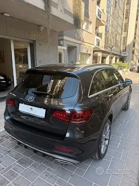 Usata Mercedes GLC300 Premium Plus 245 CV (180 kW) 2020 Grigio SUV