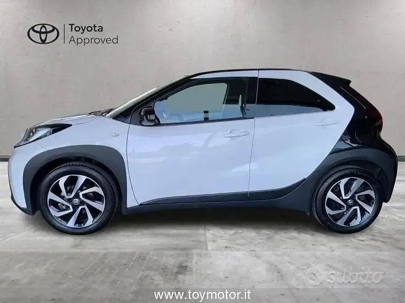 Usata Toyota Aygo X Trend 72 CV (52 kW) 2024 Bianco SUV