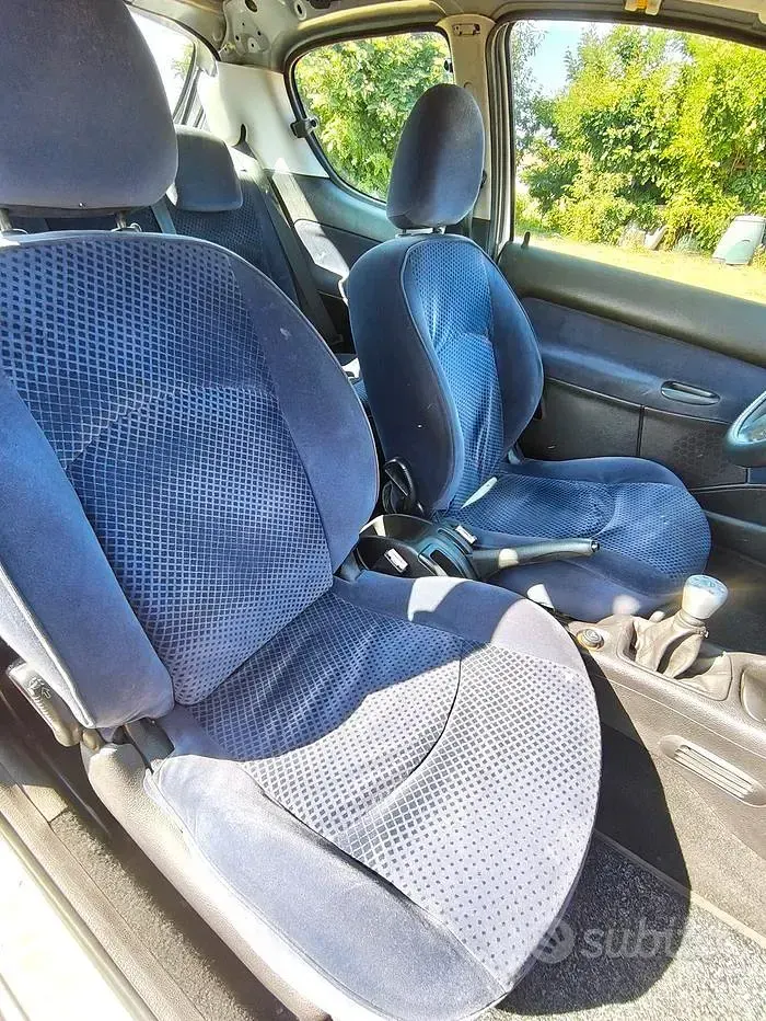 Usata Peugeot 206 68 CV (50 kW) 2004 Grigio Berlina