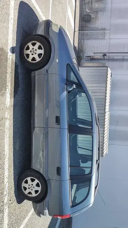 Usata Opel Zafira 116 CV (85 kW) 2000 Monovolume