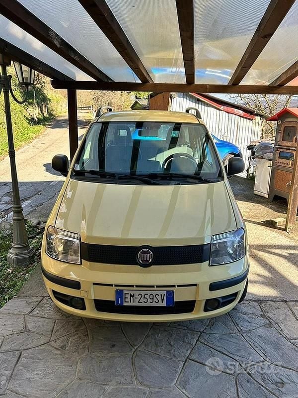 Usata Fiat Panda Active 77 CV (56 kW) 2012 Berlina