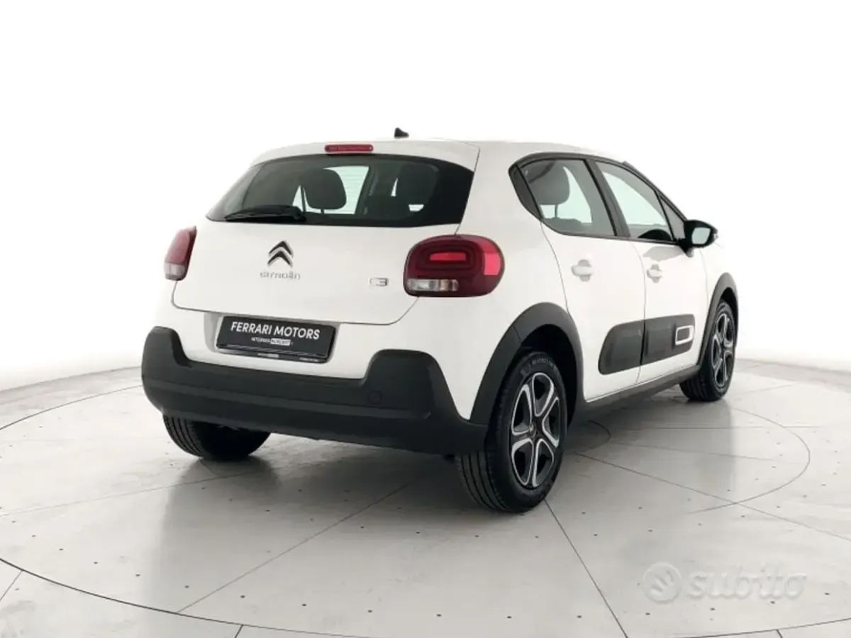 Usata Citroën C3 PureTech 83 CV (61 kW) 2024 Bianco Berlina