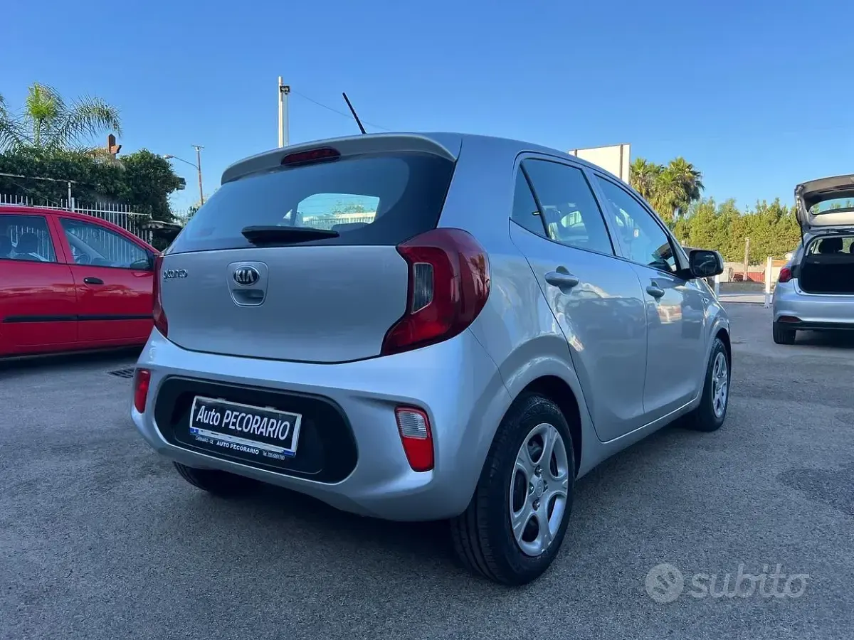 Usata Kia Picanto City 67 CV (49 kW) 2017 Beige Utilitaria