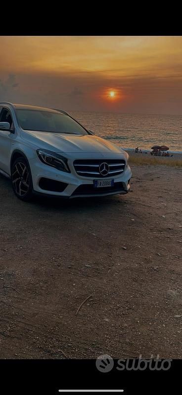 Usata Mercedes GLA200 136 CV (100 kW) 2015 Bianco SUV