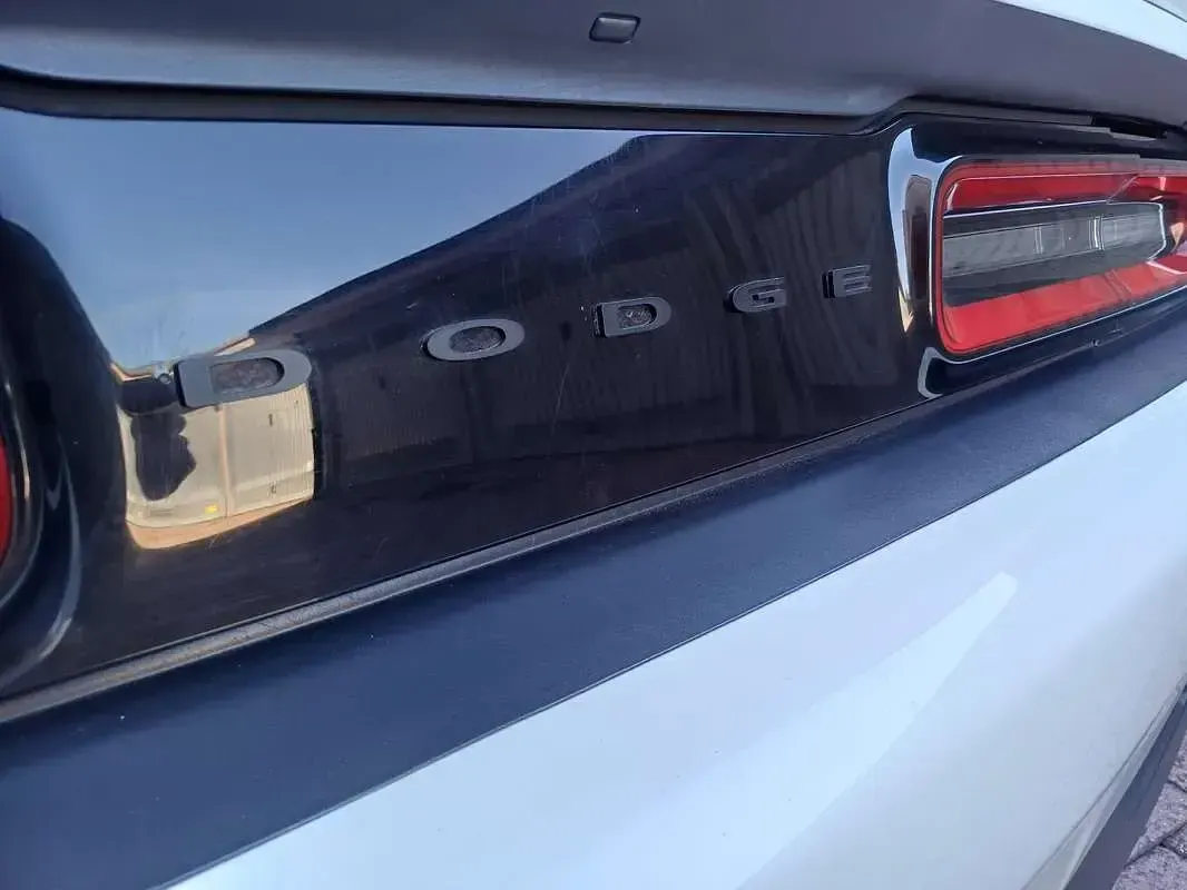 Usata Dodge Challenger 250 CV (183 kW) 2016 Bianco Coupé