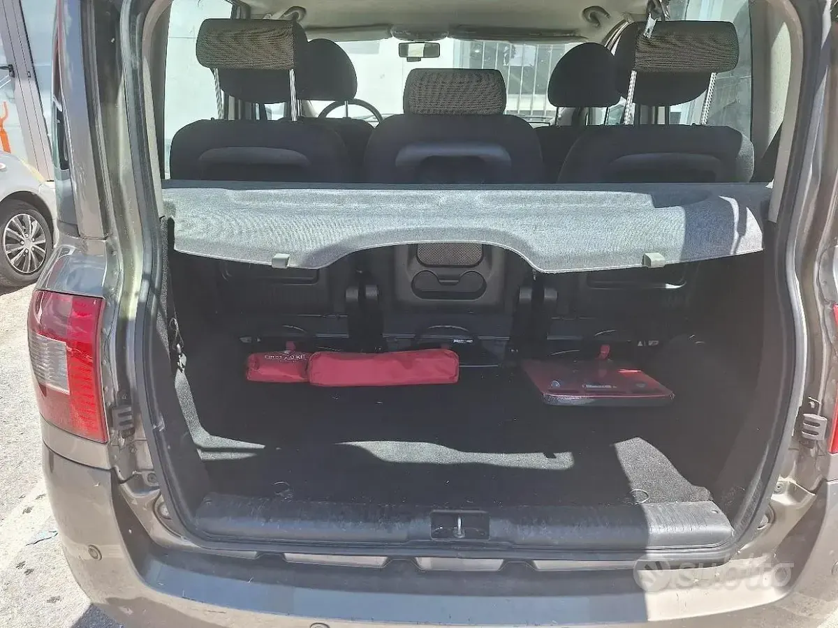 Usata Fiat Multipla 120 CV (88 kW) 2009 Grigio Monovolume