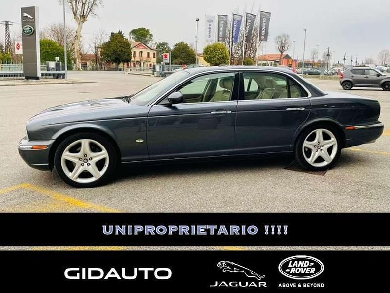 Usata Jaguar XJ Executive 207 CV (152 kW) 2007 Grigio Berlina