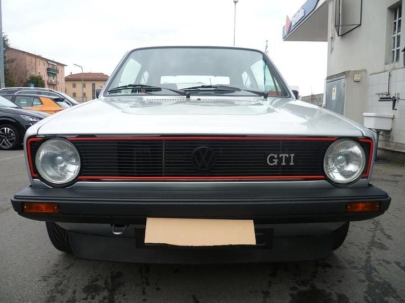 Usata VW Golf I GTI 110 CV (80 kW) 1980 Argento Utilitaria