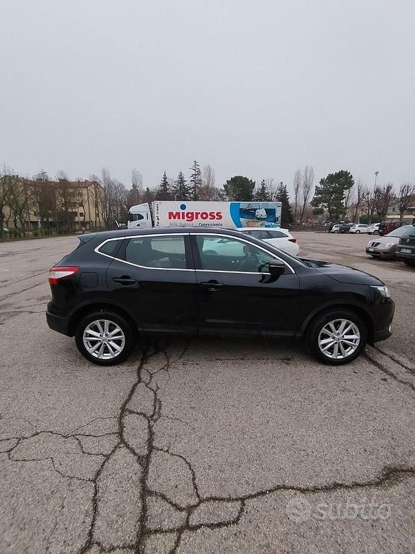 Usata Nissan Qashqai Acenta 117 CV (86 kW) 2014 Nero SUV