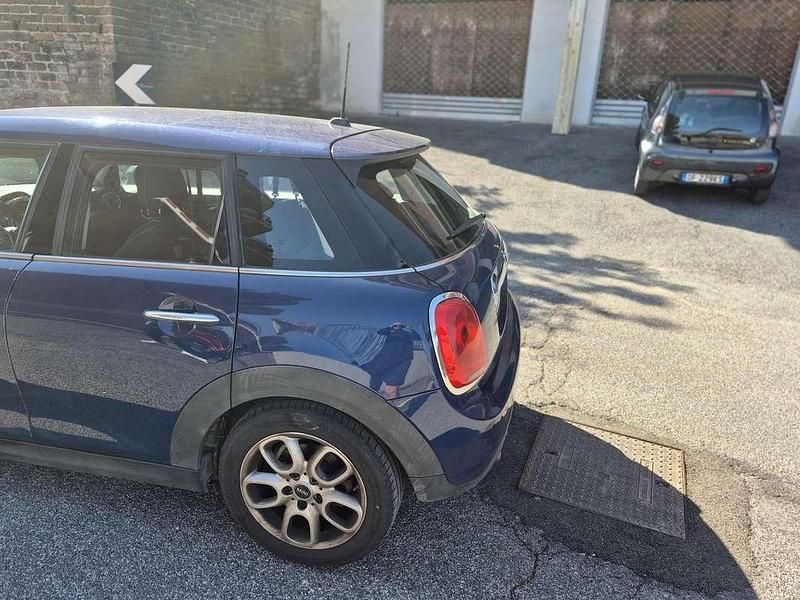 Begagnad Mini ONE Hype 102 HK (75 kW) 2017 Halvkombi