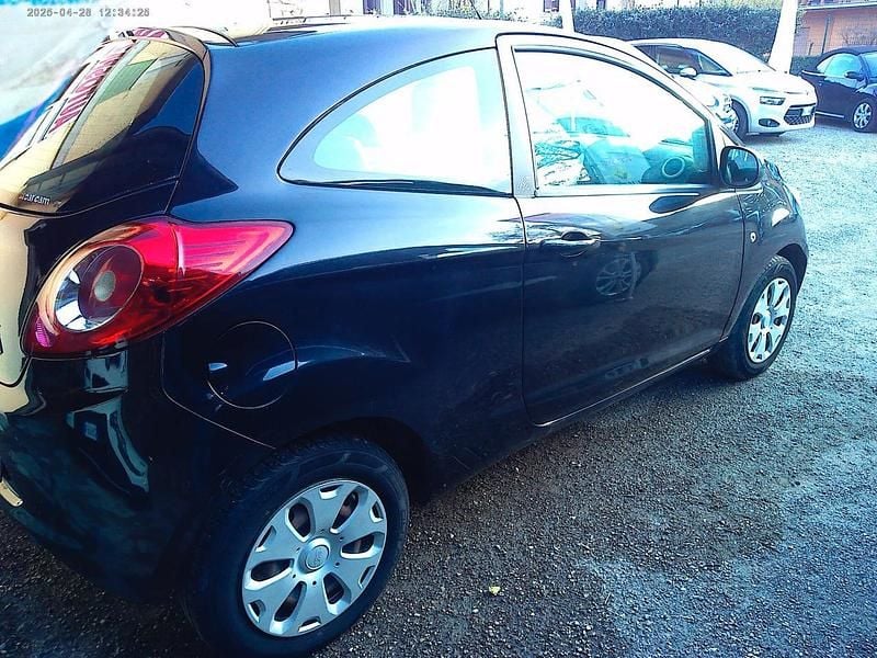 Usata Ford Ka 69 CV (50 kW) 2016 Nero Berlina