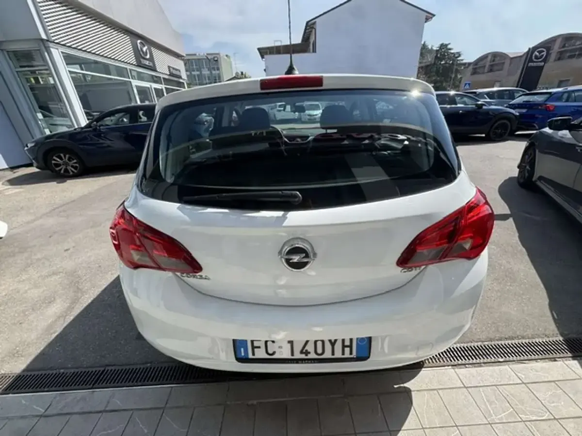 Usata Opel Corsa 75 CV (55 kW) 2016 Bianco Utilitaria