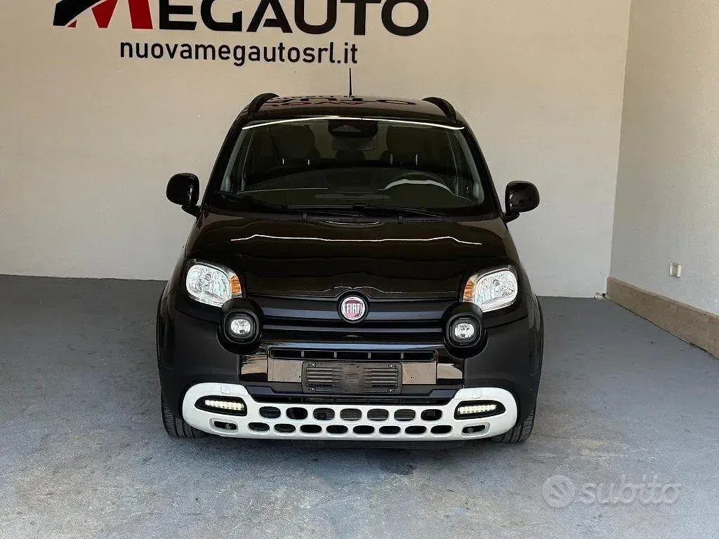 Usata Fiat Panda Cross Cross 69 CV (50 kW) 2025 Nero Utilitaria