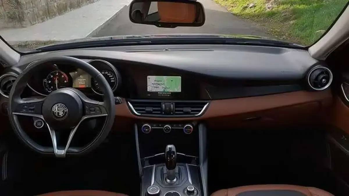 Usata Alfa Romeo Giulia Business 136 CV (100 kW) 2019 Berlina