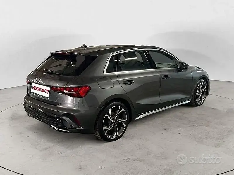 Usata Audi A3 S-Line 150 CV (110 kW) 2025 Grigio Berlina