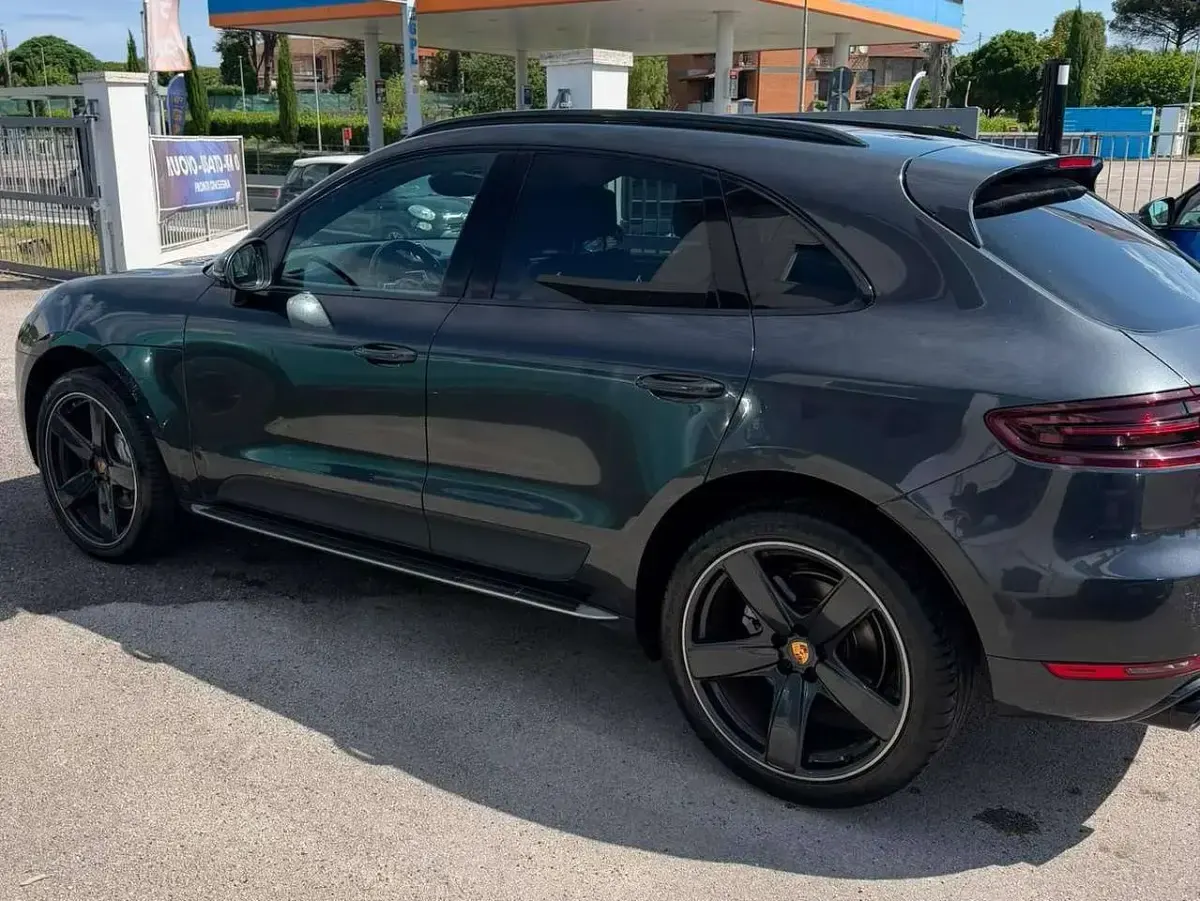 Usata Porsche Macan 250 CV (183 kW) 2017 Grigio SUV