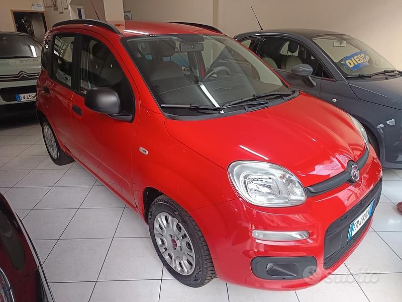 Usata Fiat Panda Easy 80 CV (58 kW) 2017 Rosso Furgone