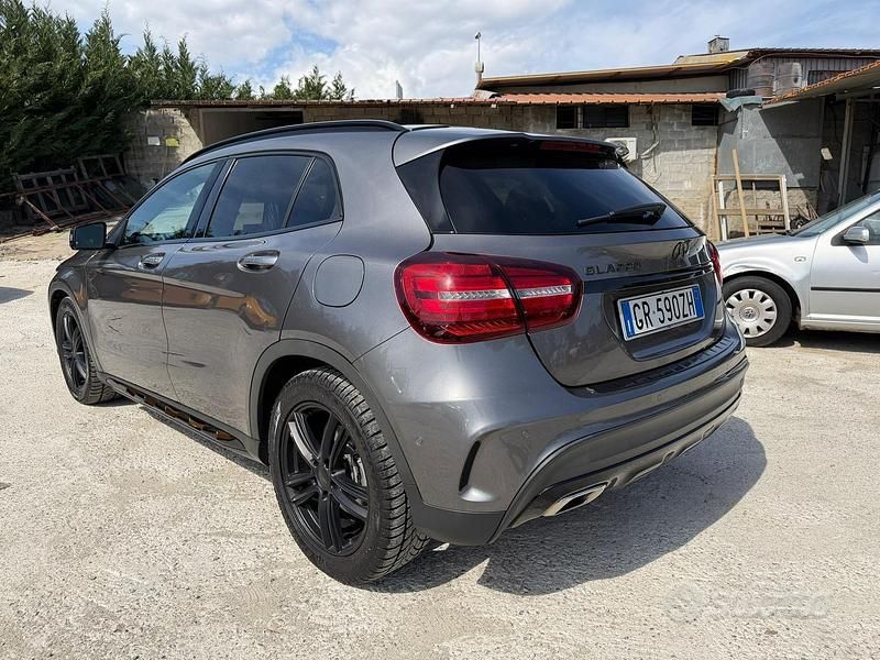 Usata Mercedes GLA220 AMG line 170 CV (125 kW) 2018 Grigio SUV
