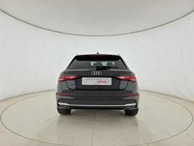 Brugt Audi A3 Business 116 HK (85 kW) 2025 Sort Sedan