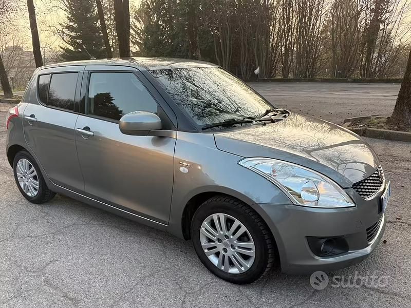 Usata Suzuki Swift 2012 Grigio Utilitaria