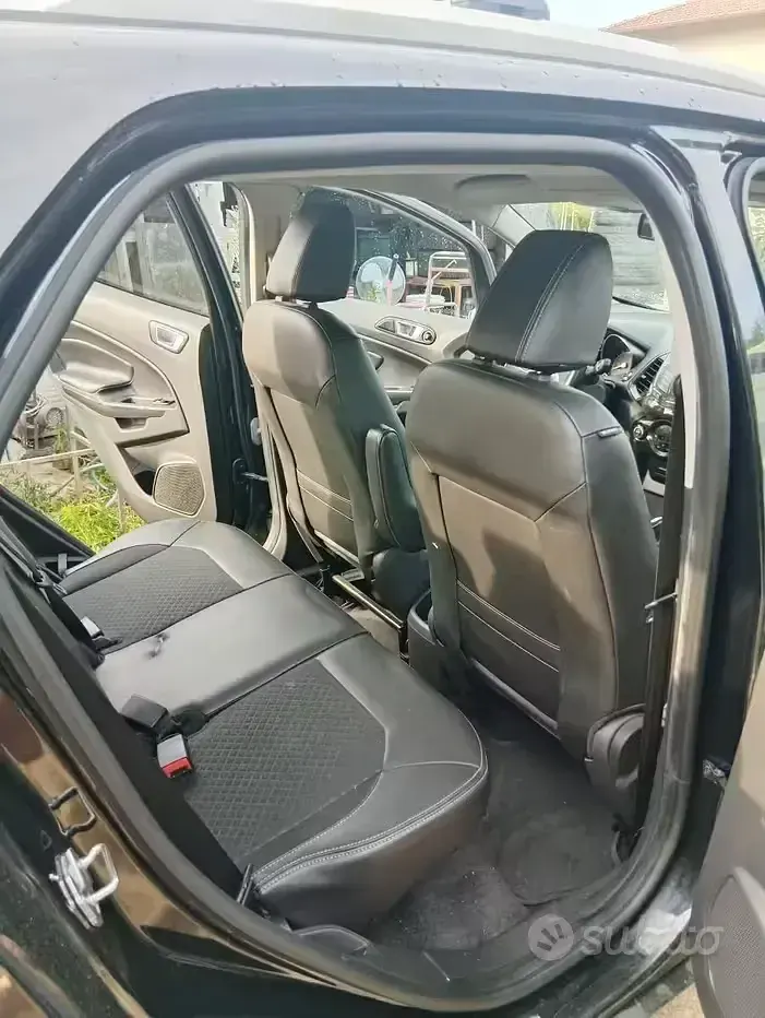 Usata Ford Ecosport 95 CV (69 kW) 2016 Nero SUV