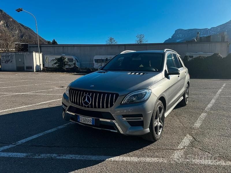 Usata Mercedes ML350 258 CV (189 kW) 2015 Grigio SUV