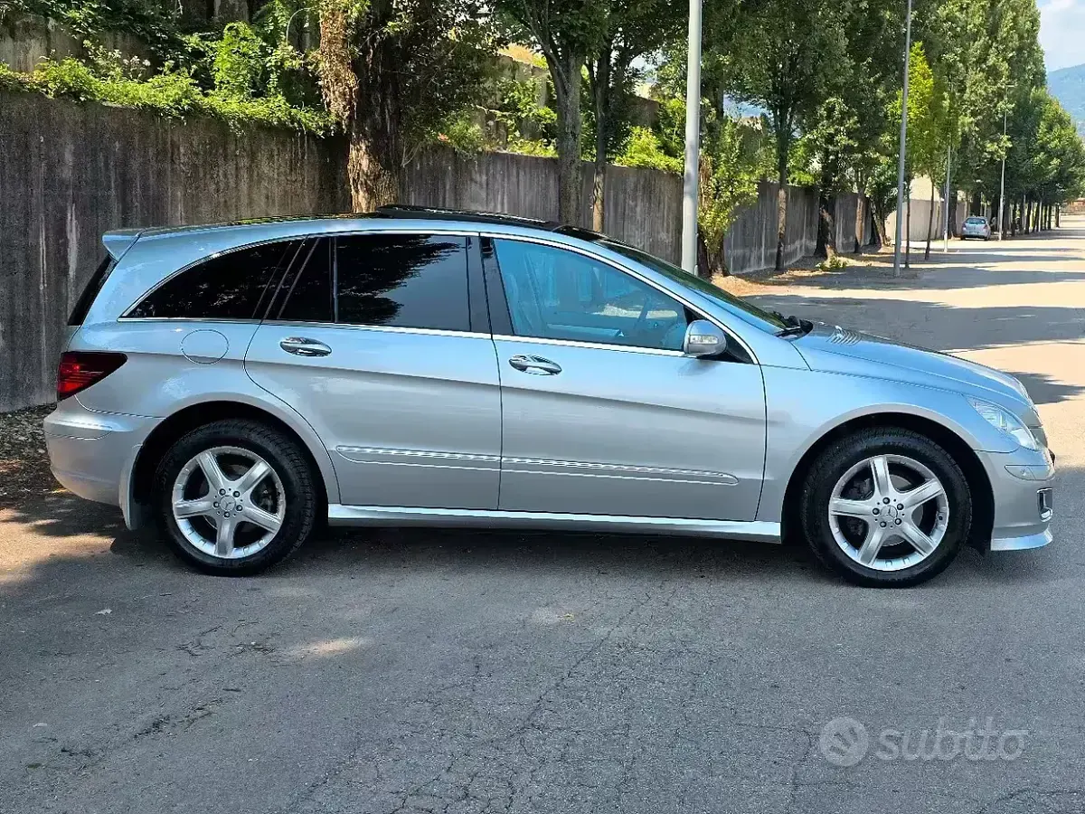 Usata Mercedes R320 224 CV (164 kW) 2006 Grigio Station wagon