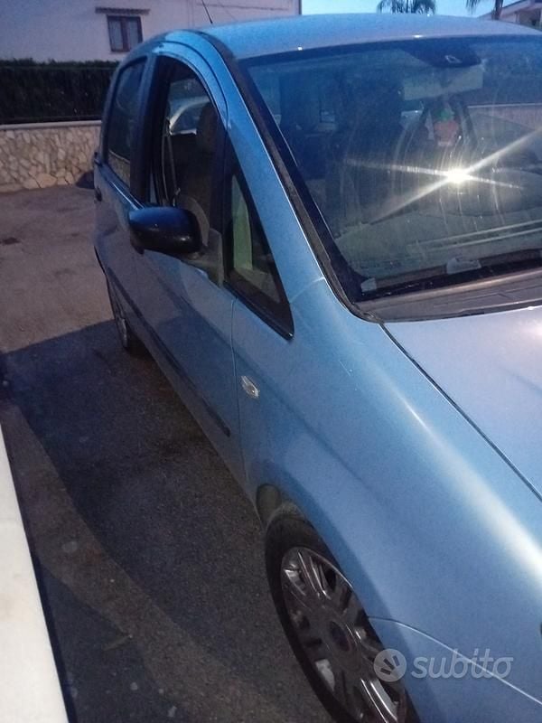 Usata Fiat Idea 75 CV (55 kW) 2004 Blu Monovolume