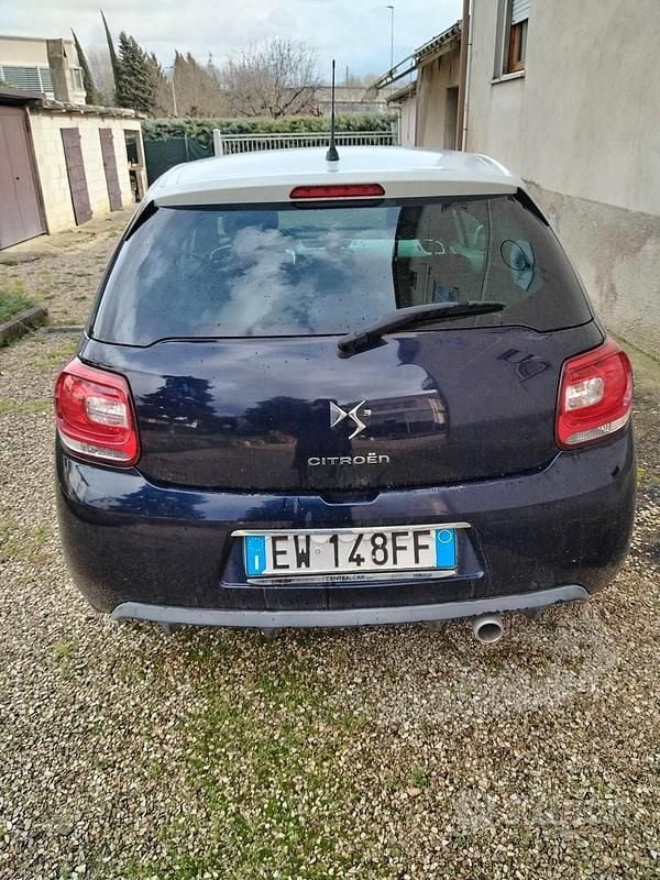 Usata Citroën DS3 68 CV (50 kW) 2014 Blu Utilitaria