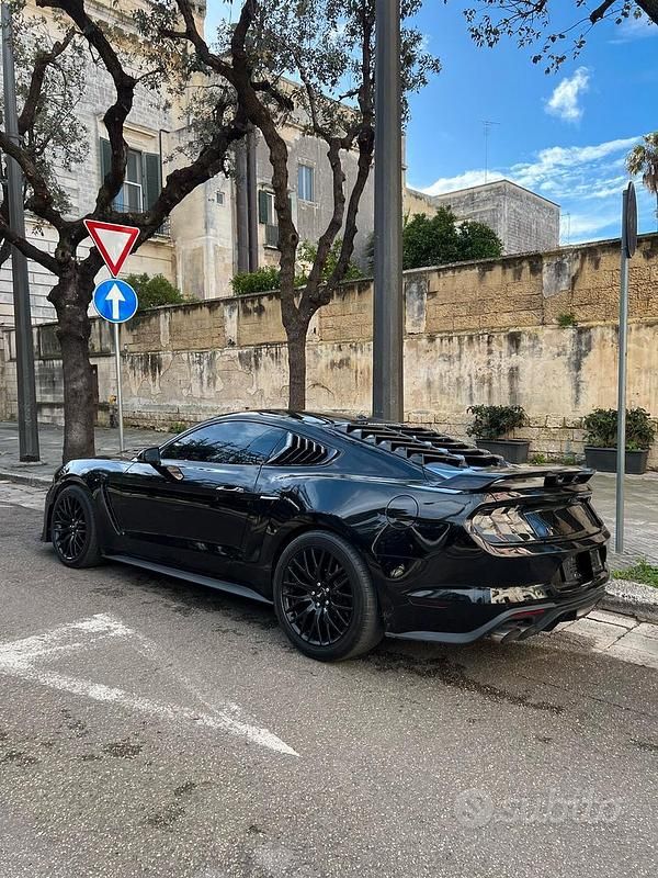 Usata Ford Mustang GT Fastback 450 CV (330 kW) 2019 Nero Coupé
