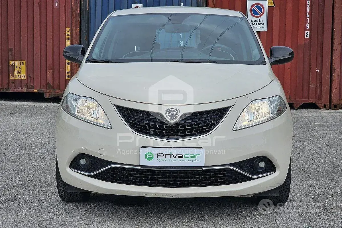 Usata Lancia Ypsilon S 95 CV (69 kW) 2016 Grigio Utilitaria
