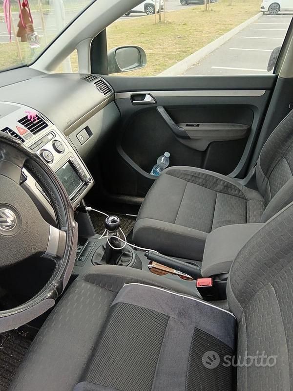 Usata VW Touran 105 CV (77 kW) 2008 Grigio Monovolume