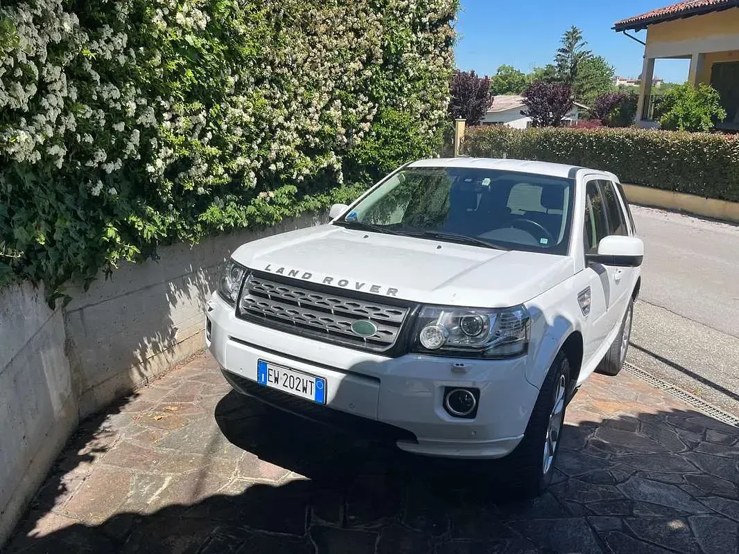 Usata Land Rover Freelander 2 SE 190 CV (139 kW) 2014 Bianco SUV