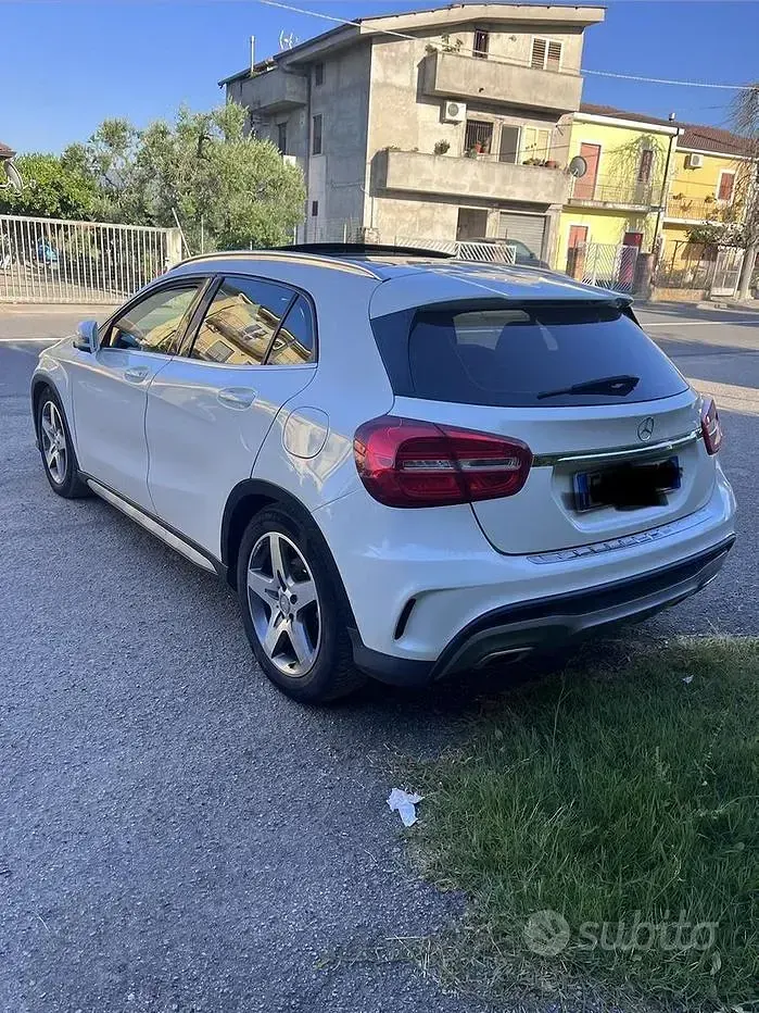 Usata Mercedes GLA220 Executive 177 CV (130 kW) 2016 Bianco SUV